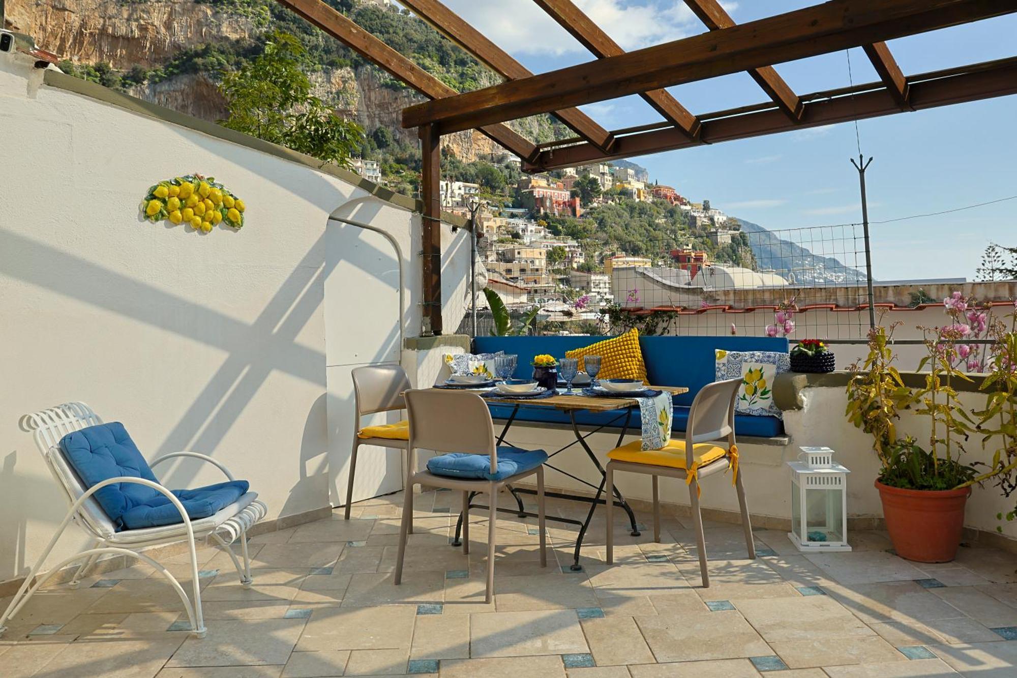 Casa Flavia Positano Center - 5 Minutes To Beach And 4 Air Conditioning Exterior photo
